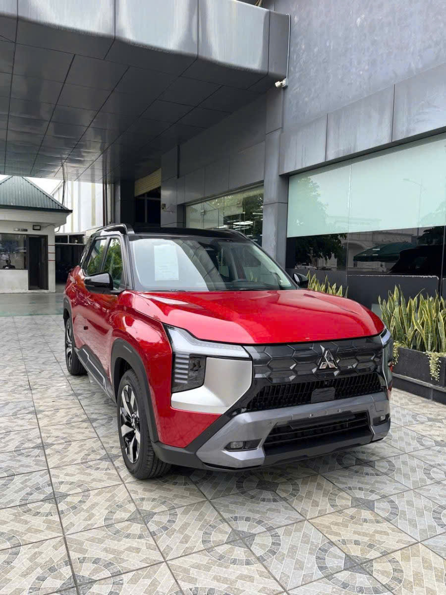 Mitsubishi Destinator