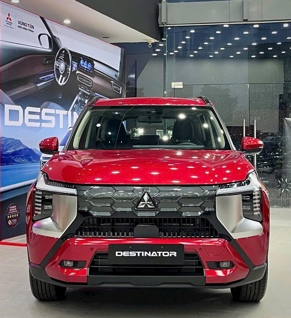 Mitsubishi Destinator